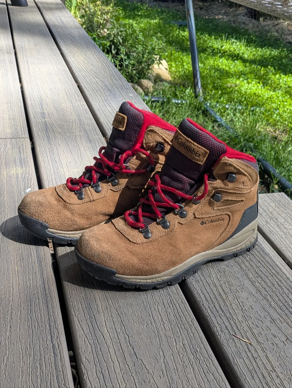 Columbia Hiking Boots - Picture 1 of 4